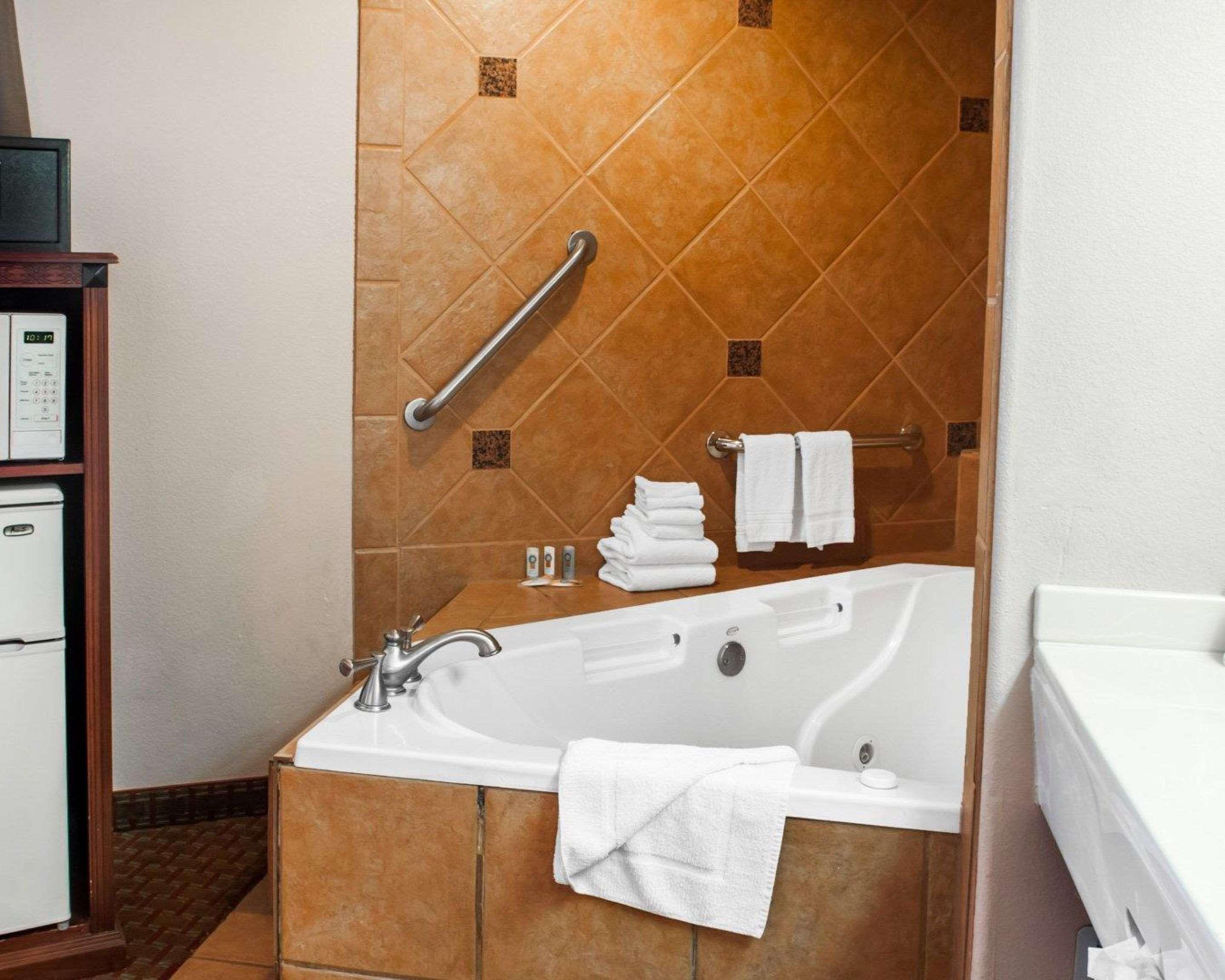 Quality Inn & Suites Las Cruces - University Area ภายนอก รูปภาพ