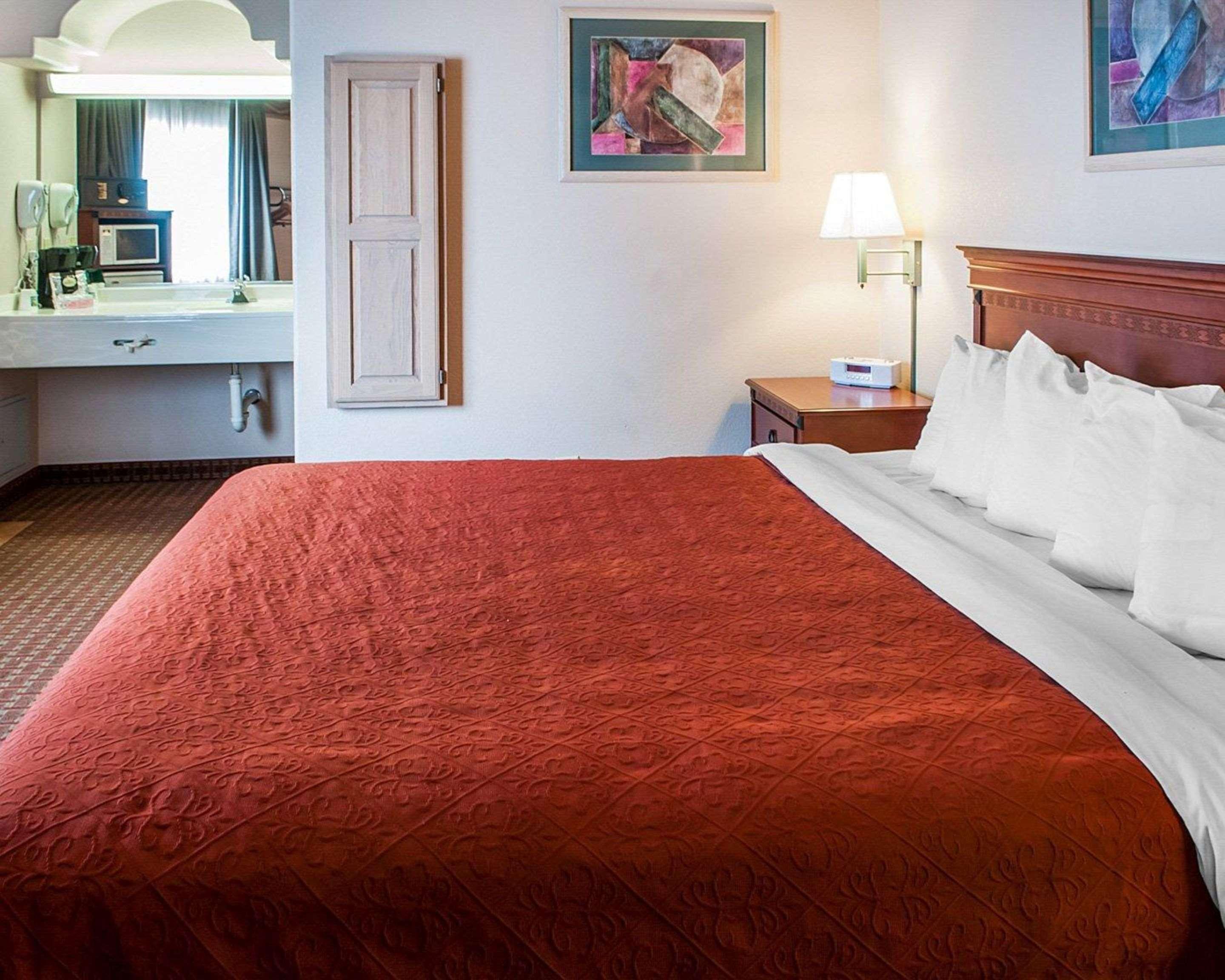 Quality Inn & Suites Las Cruces - University Area ภายนอก รูปภาพ