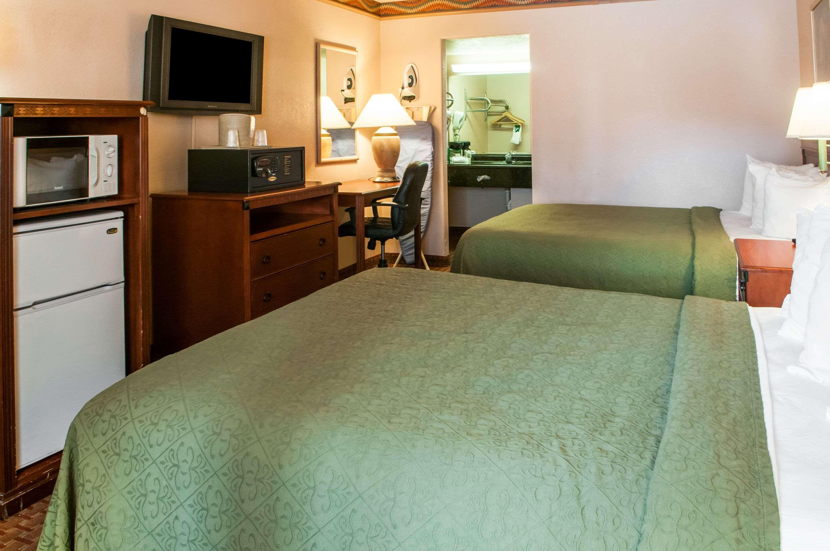 Quality Inn & Suites Las Cruces - University Area ภายนอก รูปภาพ