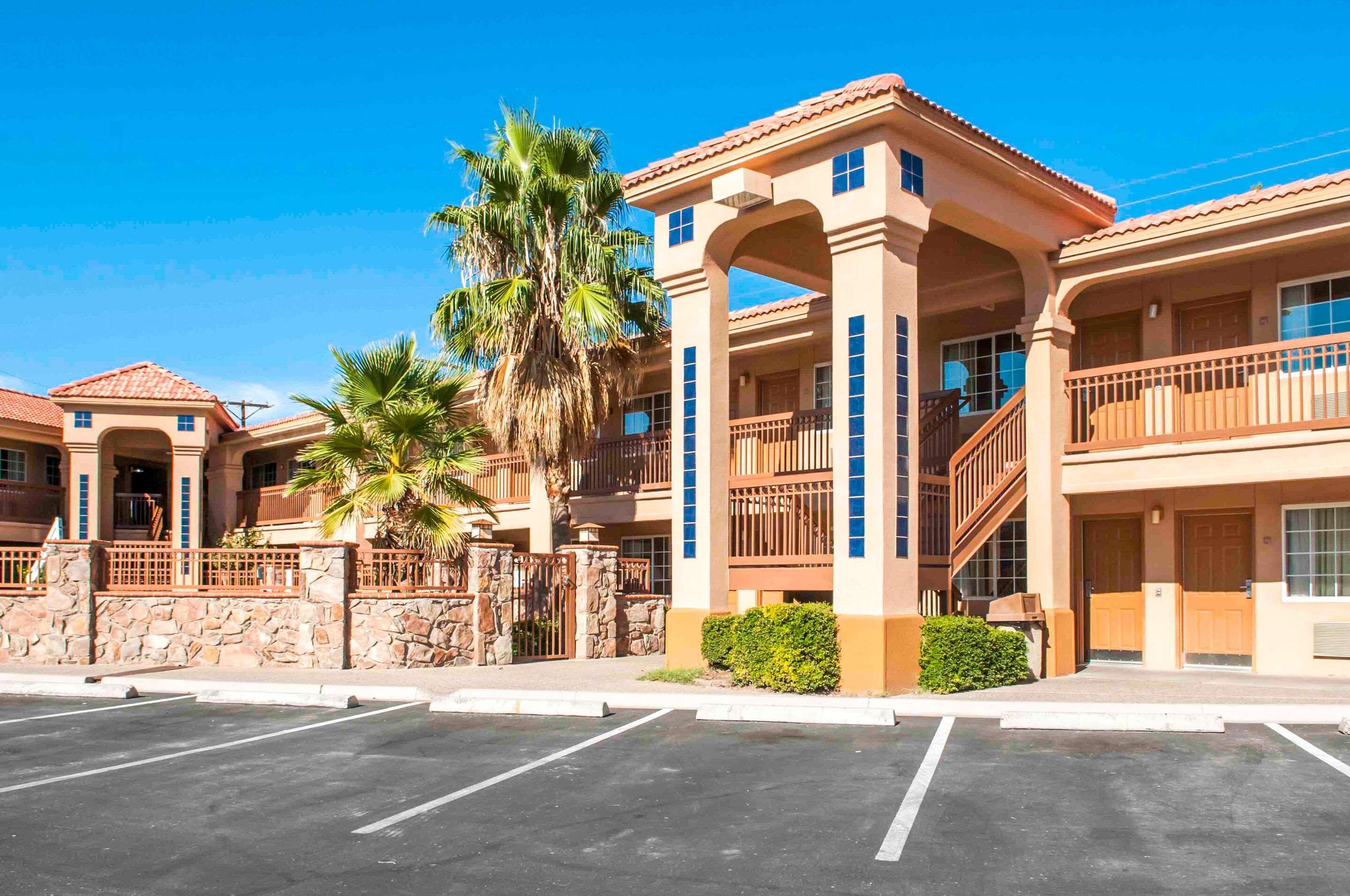 Quality Inn & Suites Las Cruces - University Area ภายนอก รูปภาพ