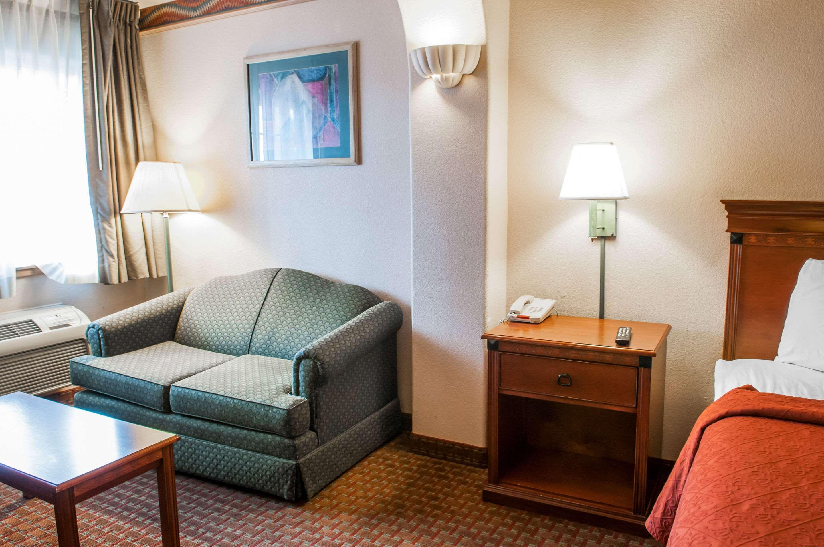 Quality Inn & Suites Las Cruces - University Area ภายนอก รูปภาพ
