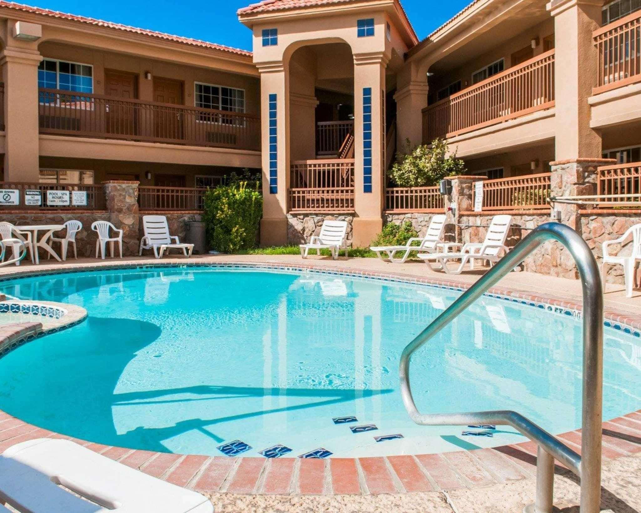 Quality Inn & Suites Las Cruces - University Area ภายนอก รูปภาพ