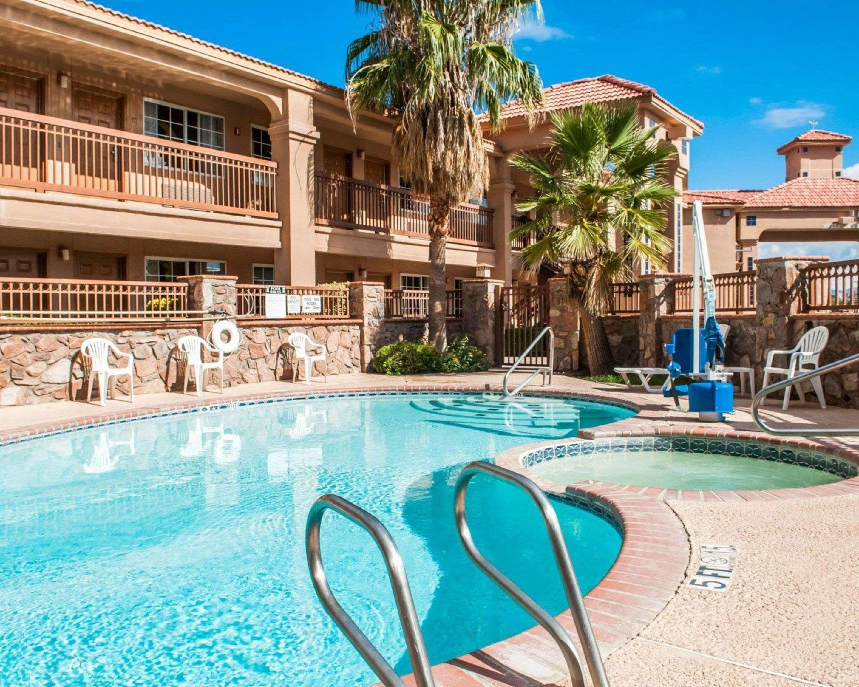 Quality Inn & Suites Las Cruces - University Area ภายนอก รูปภาพ